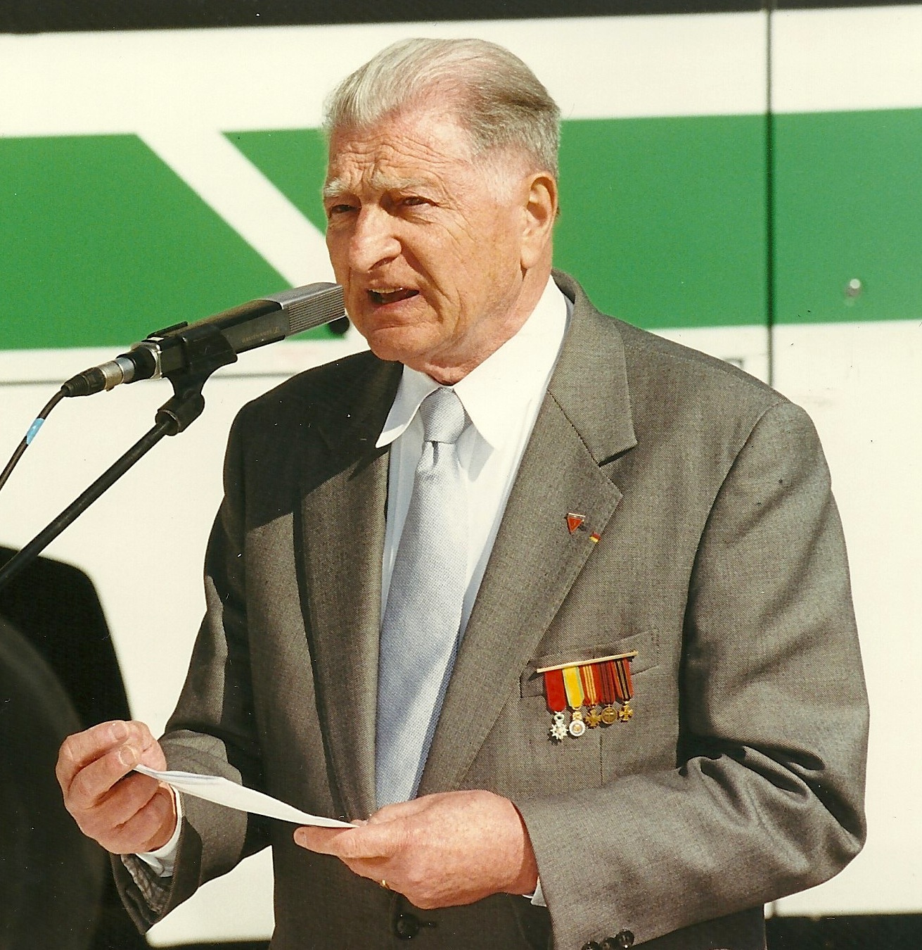 Guy Ducoloné (1920-2008) | Association Française Buchenwald Dora et  kommandos